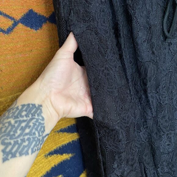 Hot Topic Plus Size Goth Black Lace Sleevless Maxi Dress. Size 3X. Pockets. - Picture 4 of 10